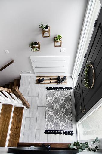 entry-way-17030733.jpg